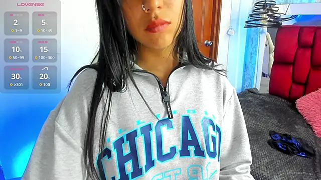 Snapshot of Sheilly_brown chatting on October 18, 2025, 7:38 pm Sheilly brown online show from October 18, 2025, 7:38 pm