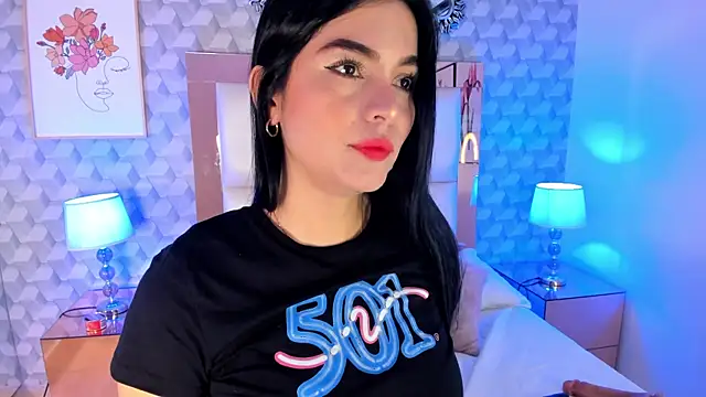 Snapshot of Sasha__sims__ chatting on October 20, 2025, 11:22 am Sasha sims online show from October 20, 2025, 11:22 am