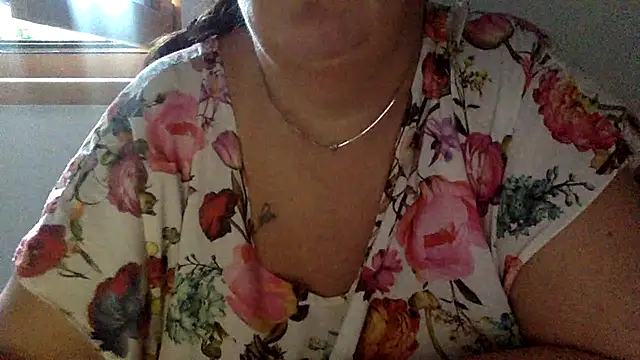 Snapshot of LaReginaNera chatting on June 30, 2026, 6:19 pm LaReginaNera online show from June 30, 2026, 6:19 pm
