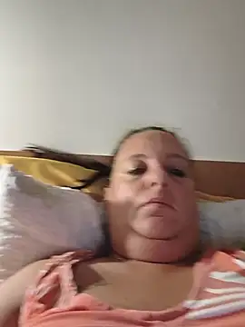 Snapshot of LaReginaNera chatting on June 9, 2026, 7:37 pm LaReginaNera online show from June 9, 2026, 7:37 pm