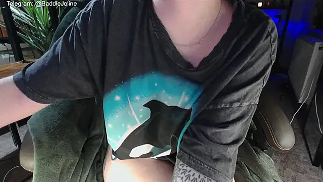 BaddieJoline online show from November 24, 2025, 7:25 pm