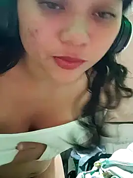 Violethroos online show from December 14, 2025, 5:24 am