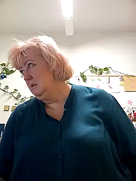 TerezaVelvet online show from September 30, 2025, 5:13 am