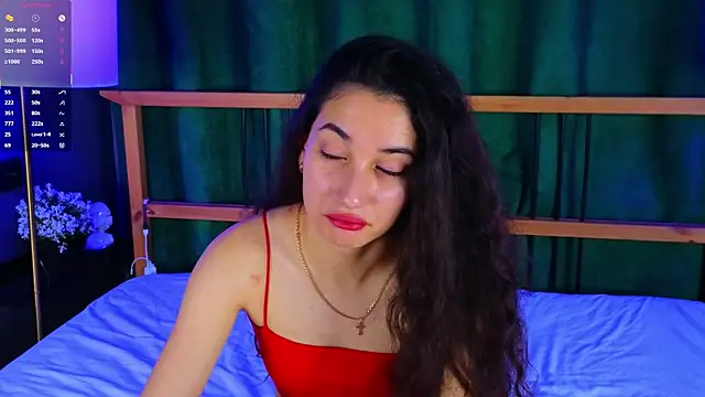 BettyMaldonado online show from November 19, 2025, 6:57 am