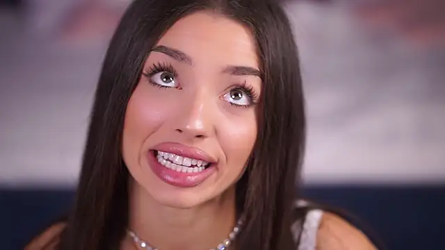 LalaRoze online show from November 16, 2025, 8:02 pm