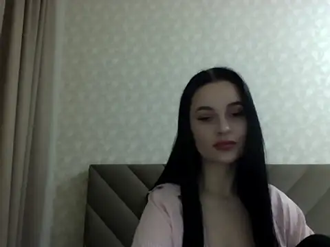 Lulii24 online show from October 25, 2025, 9:37 pm