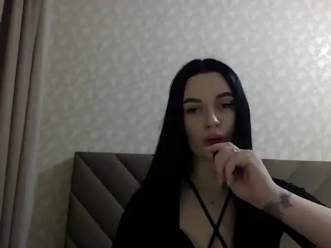 Lulii24 online show from September 14, 2025, 10:43 pm