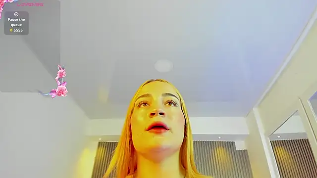 MadisonAnngel online show from February 11, 2026, 8:52 pm