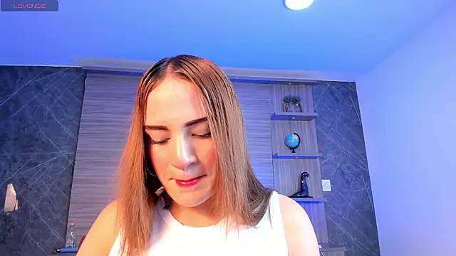 MadisonAnngel online show from November 25, 2025, 9:04 pm