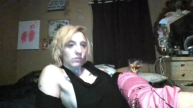 flavi1996 online show from December 14, 2025, 1:45 am