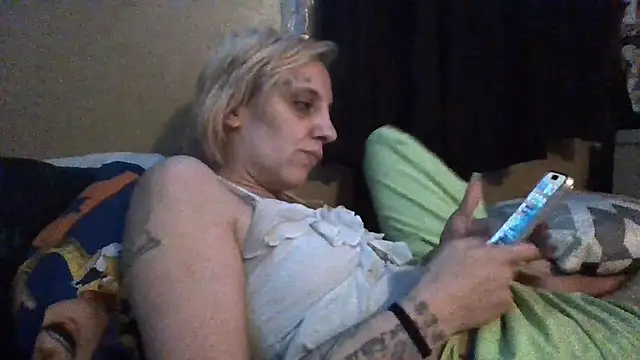 flavi1996 online show from December 16, 2025, 10:52 am