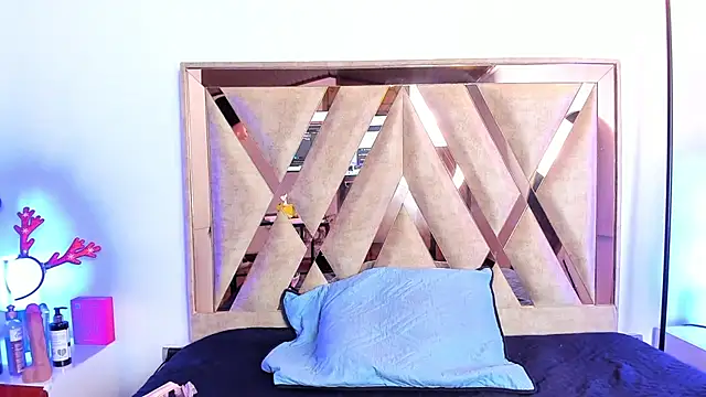 Katy ortiiz online show from December 15, 2025, 11:38 am