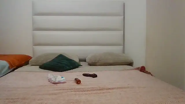 Snapshot of SexyNonnyy chatting on February 17, 2026, 1:36 am SexyNonnyy online show from February 17, 2026, 1:36 am