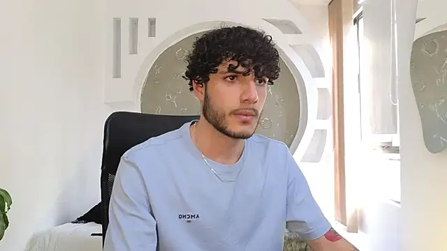 Rafael Mendezz online show from October 31, 2025, 8:16 pm