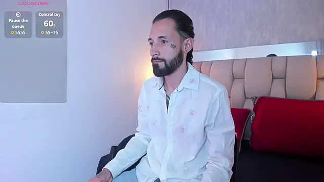 Hisoka 011 online show from February 7, 2026, 8:06 pm