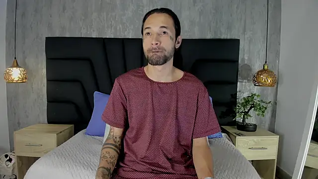 Hisoka 011 online show from October 27, 2025, 7:37 pm