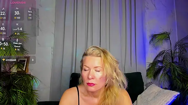 Julia Giulia online show from March 27, 2026, 8:22 am