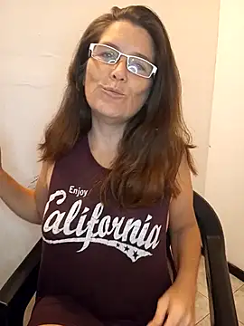 Snapshot of Merida2276 chatting on December 3, 2025, 2:45 am Merida2276 online show from December 3, 2025, 2:45 am