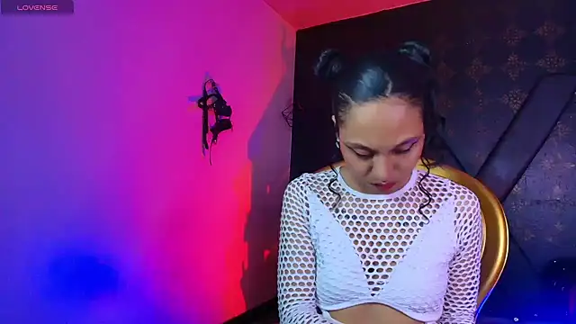 Sweettpleasure online show from February 11, 2026, 3:12 pm