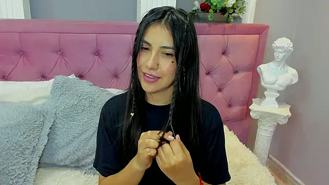 miel latina online show from April 14, 2026, 8:36 pm