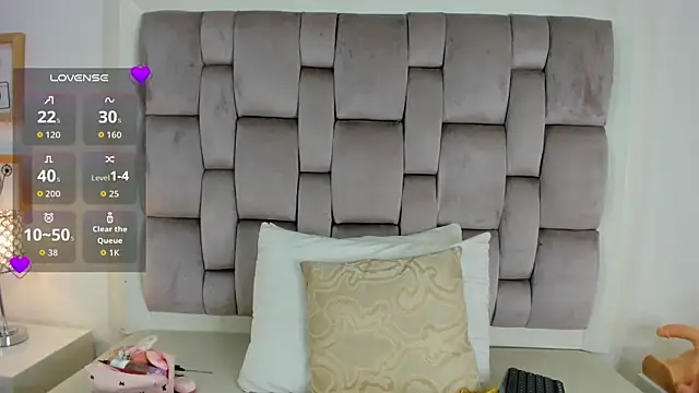 Snapshot of frehia_dimou chatting on July 28, 2026, 12:48 pm frehia dimou online show from July 28, 2026, 12:48 pm
