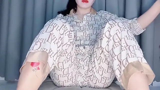   Joy69   online show from December 4, 2025, 9:41 am