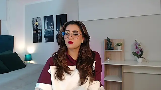 Snapshot of madame_lottie chatting on September 16, 2025, 12:28 pm madame lottie online show from September 16, 2025, 12:28 pm