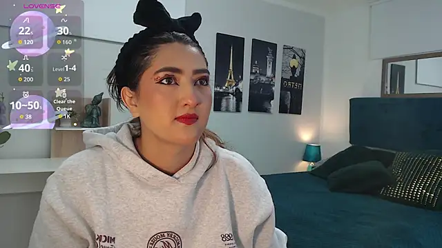 Snapshot of madame_lottie chatting on September 25, 2025, 12:33 pm madame lottie online show from September 25, 2025, 12:33 pm