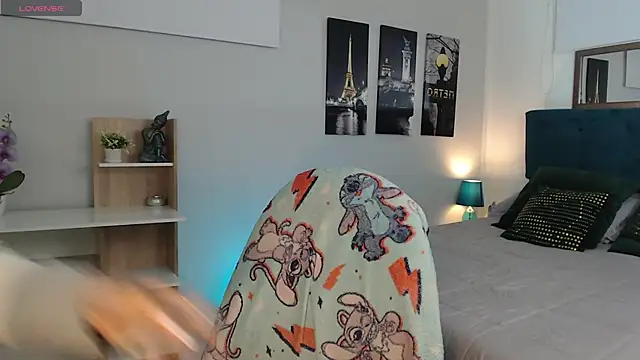 Snapshot of madame_lottie chatting on October 6, 2025, 12:28 pm madame lottie online show from October 6, 2025, 12:28 pm