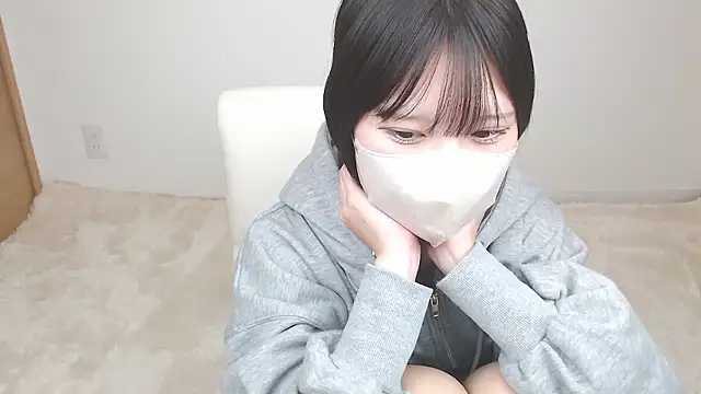 Snapshot of yuna_rin chatting on November 9, 2025, 11:03 am yuna rin online show from November 9, 2025, 11:03 am