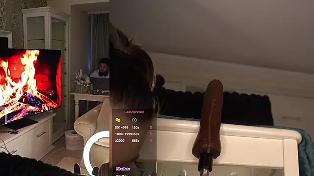 DlCKHEAD online show from November 4, 2025, 1:37 pm