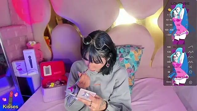 Niina Sissy online show from March 5, 2026, 8:00 am