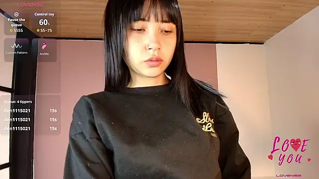 Hanna Lee   online show from March 31, 2026, 5:04 pm