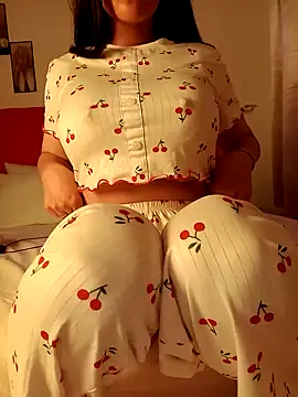 Snapshot of OnlyRima chatting on October 18, 2025, 10:34 pm OnlyRima online show from October 18, 2025, 10:34 pm
