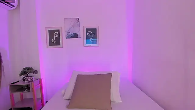 Snapshot of Anastasia_lauren chatting on February 5, 2026, 7:43 pm Anastasia lauren online show from February 5, 2026, 7:43 pm