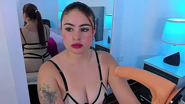 AdeleJhones online show from April 1, 2026, 1:52 pm