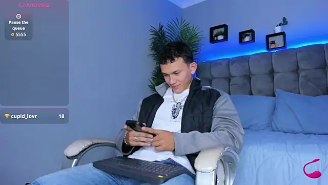 Thomas moon online show from March 27, 2026, 2:07 pm