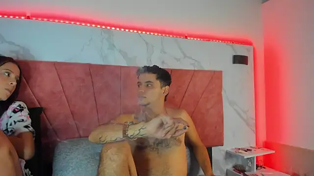 Snapshot of HellAndDante_ chatting on February 3, 2026, 6:22 am HellAndDante online show from February 3, 2026, 6:22 am