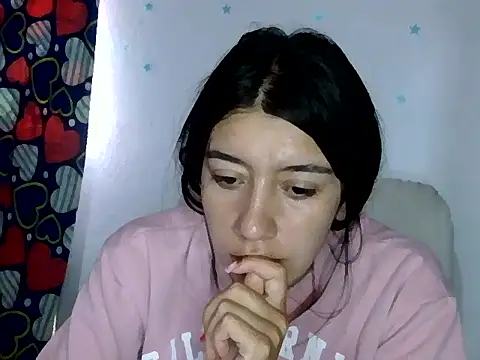 Madow Lu online show from November 24, 2025, 12:49 pm