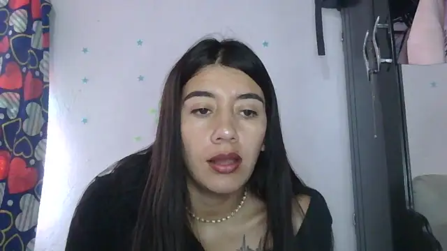 Madow Lu online show from November 22, 2025, 3:44 pm