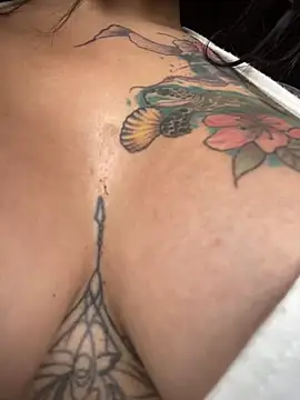 Snapshot of YouCandiSumisa chatting on November 26, 2025, 5:46 pm YouCandiSumisa online show from November 26, 2025, 5:46 pm