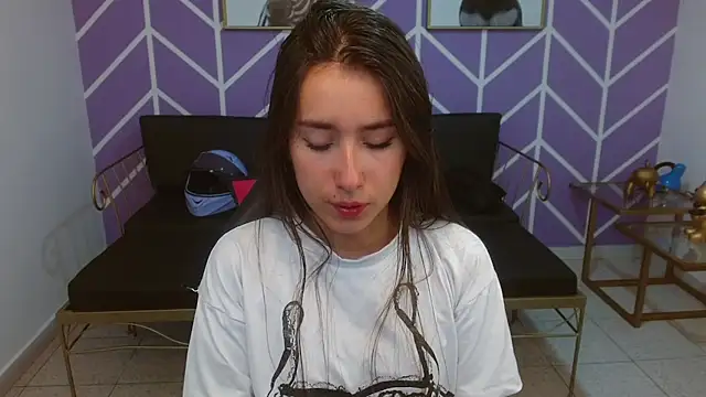 Adhara Kitten online show from January 10, 2026, 12:55 pm