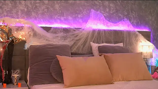 SofiBabe online show from October 30, 2025, 5:50 am