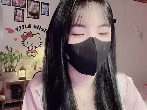 keelinnn19 online show from December 21, 2025, 6:42 pm