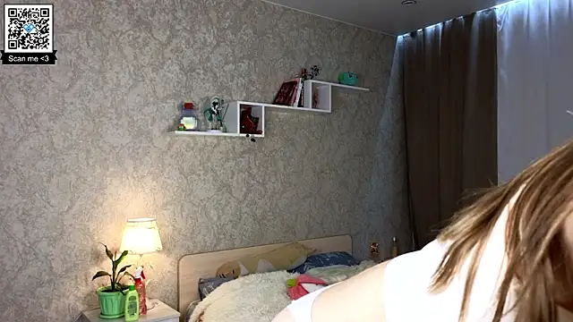 Snapshot of AnnyiBlue chatting on February 4, 2026, 12:33 pm AnnyiBlue online show from February 4, 2026, 12:33 pm