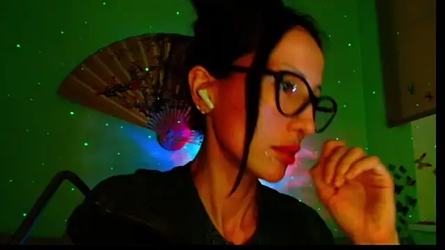 KiotoShine online show from November 2, 2025, 7:41 pm