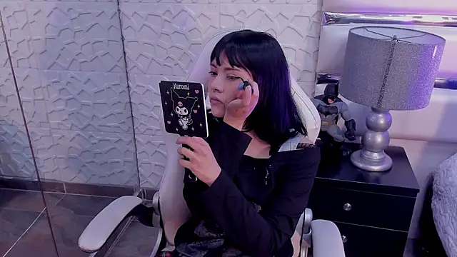 TatiLee online show from March 30, 2026, 11:44 am