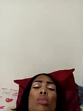 SEXYMOANSXX online show from April 11, 2026, 2:32 pm