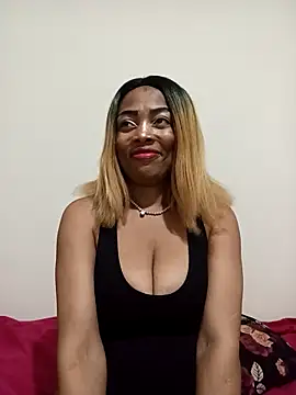 Snapshot of SEXYMOANSXX chatting on October 10, 2025, 4:41 pm SEXYMOANSXX online show from October 10, 2025, 4:41 pm