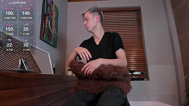 nicktorn online show from November 3, 2025, 12:31 pm